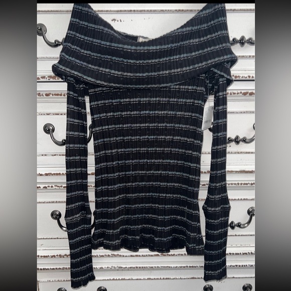 New 🖤💙 free people off the shoulder top size large - Picture 8 of 16